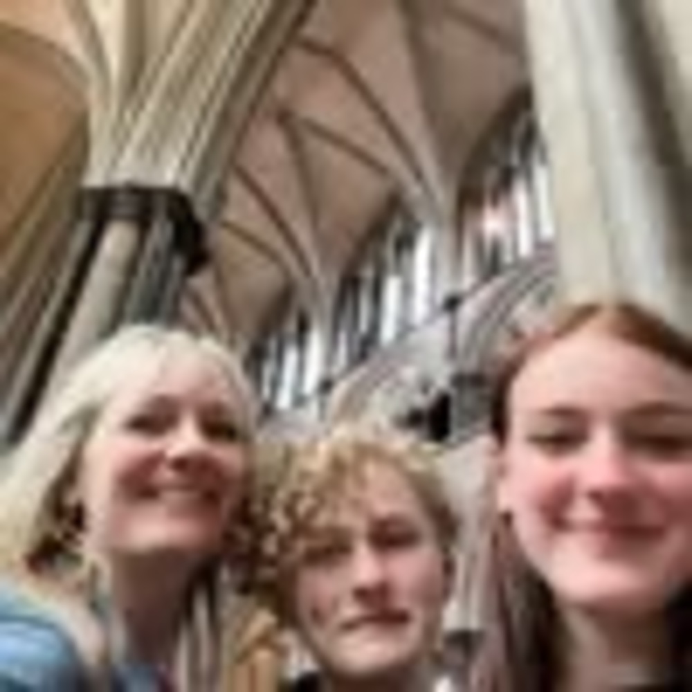 Meet your Posher, Monica